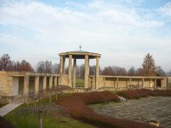 Lidice Memorial And Famous Czech Glassworks With Three Course Tasting Lunch
