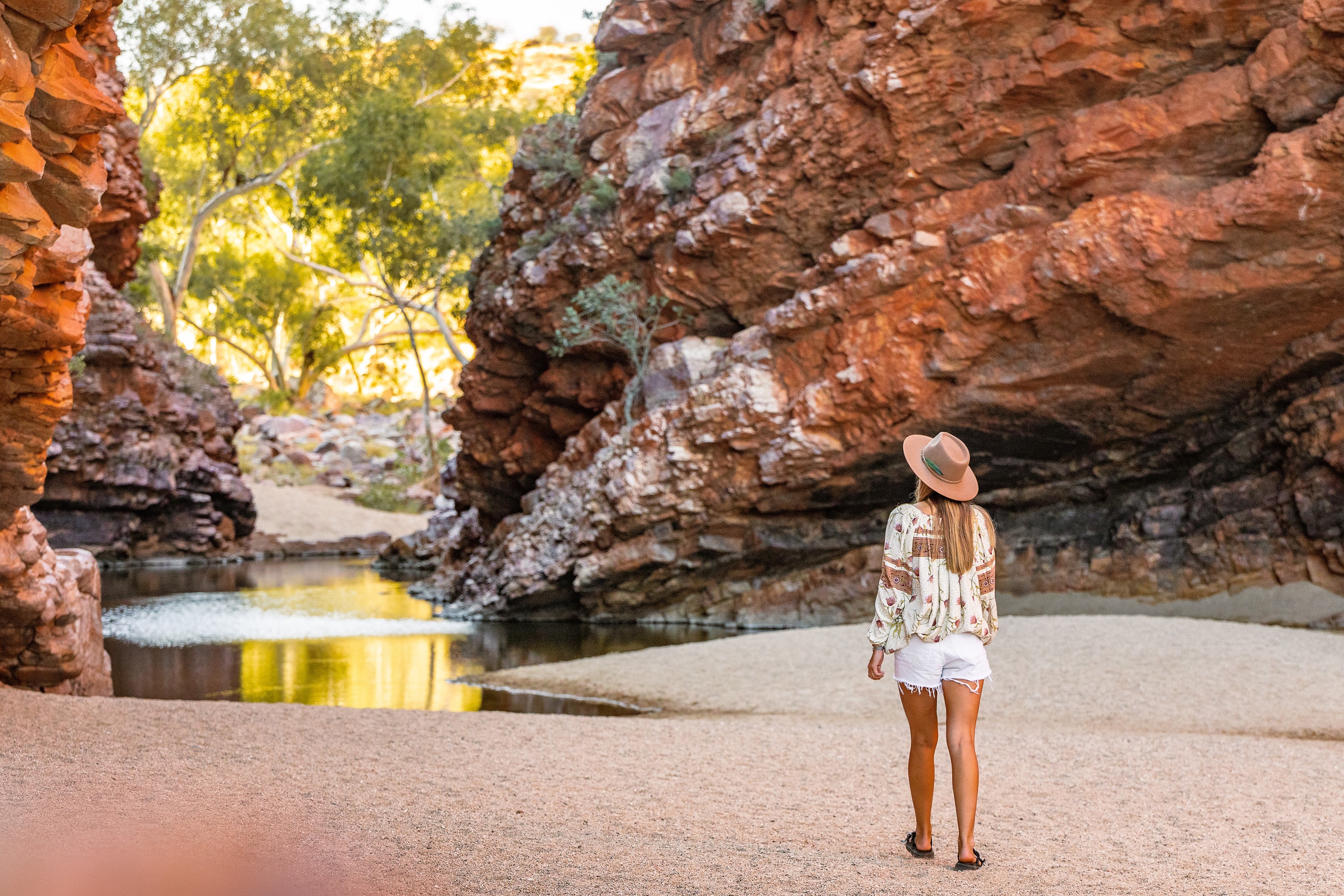  4-Day Red Centre to West MacDonnell from Alice Springs(Safari Tent): Uluru | Kata Tjuta | Kings Canyon | West MacDonnell Ranges | Standley Chasm 