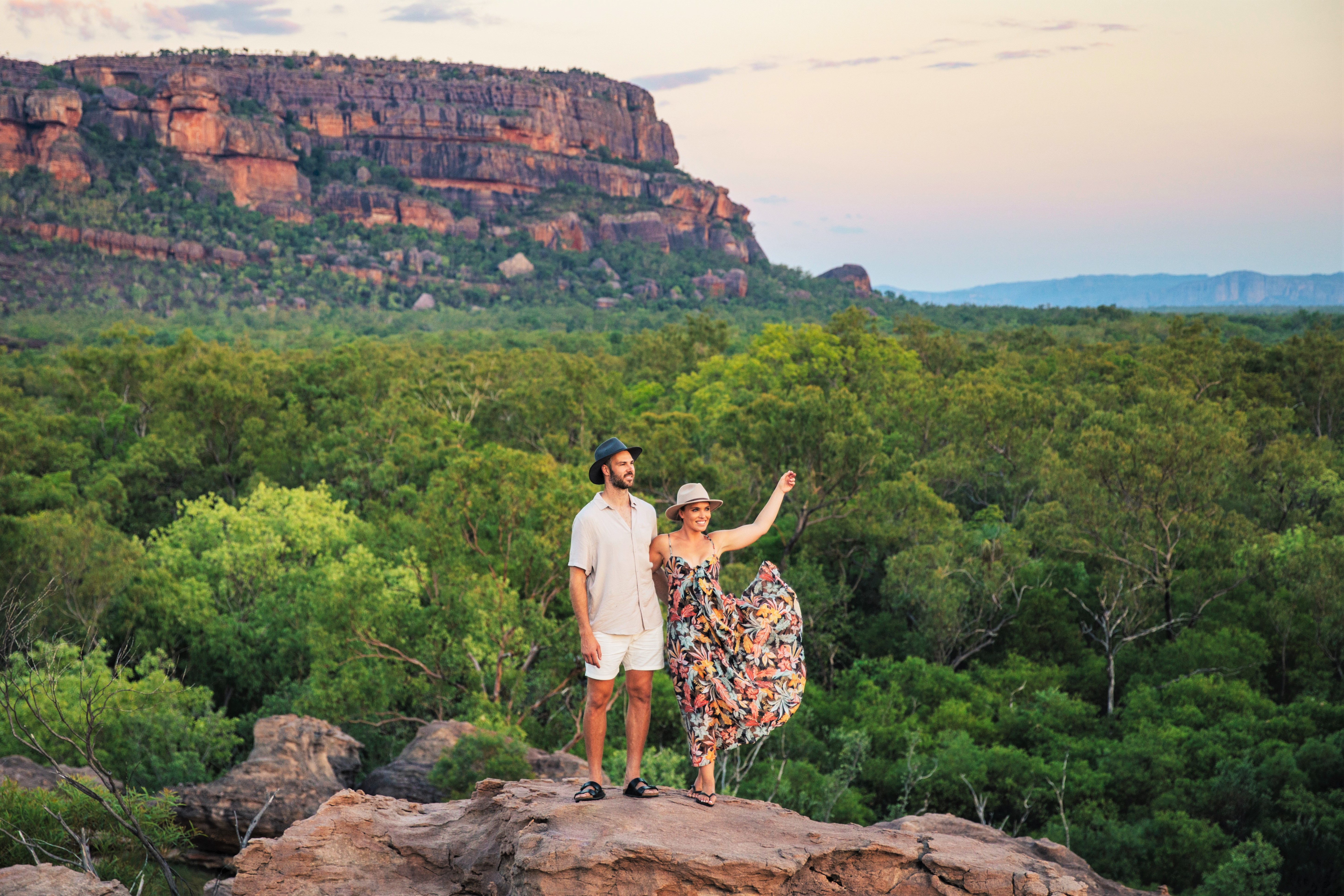 5-Day Kakadu Katherine Gorge Litchfield 4WD Camping Adventure Tour from Darwin(Bush Swag): Ubirr | Kakadu National Park | Jim Jim Waterfalls | Katherine Gorge |  Litchfield National Park | 