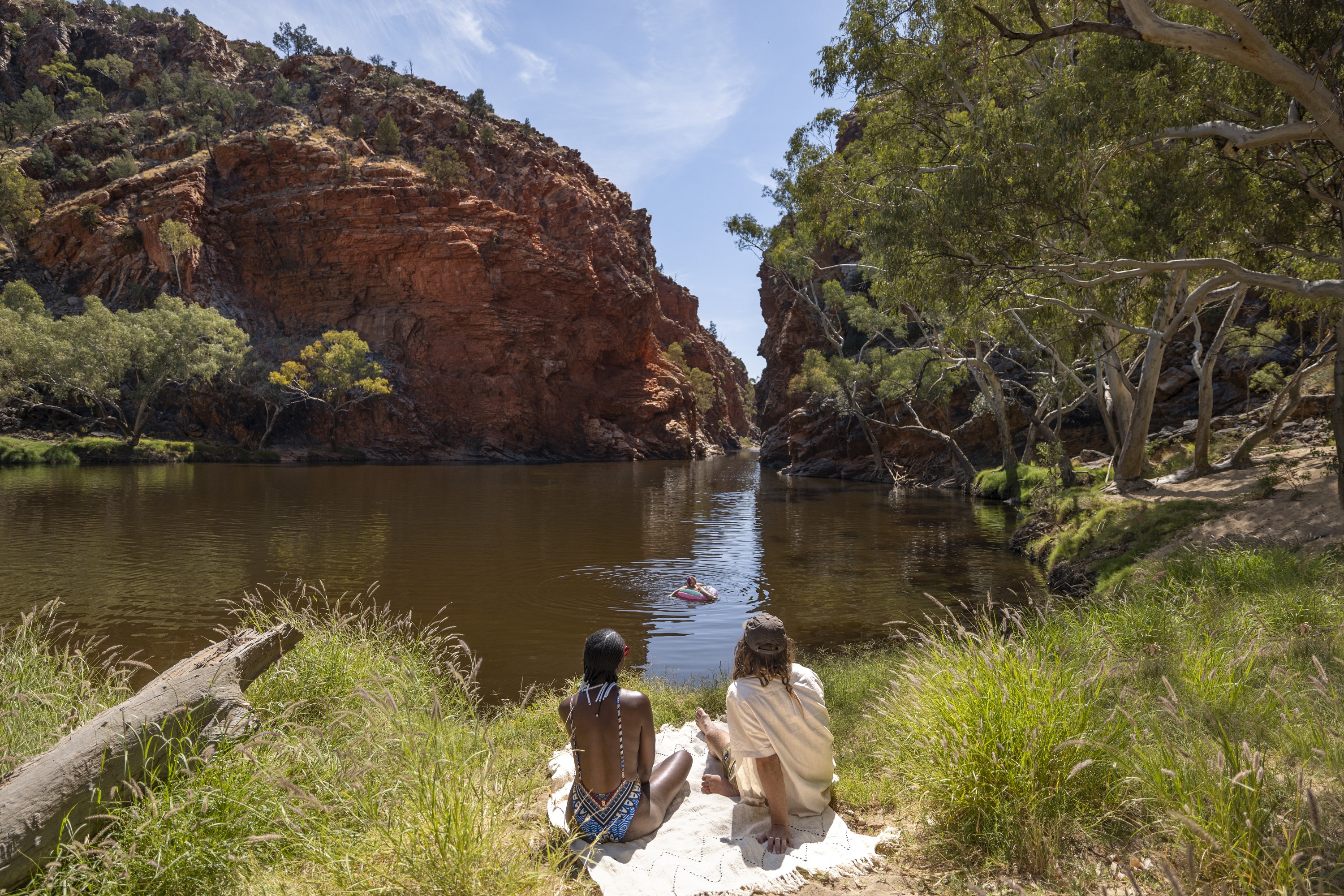 1-Day West MacDonnell Ranges Tjoritja Tour from Alice Springs