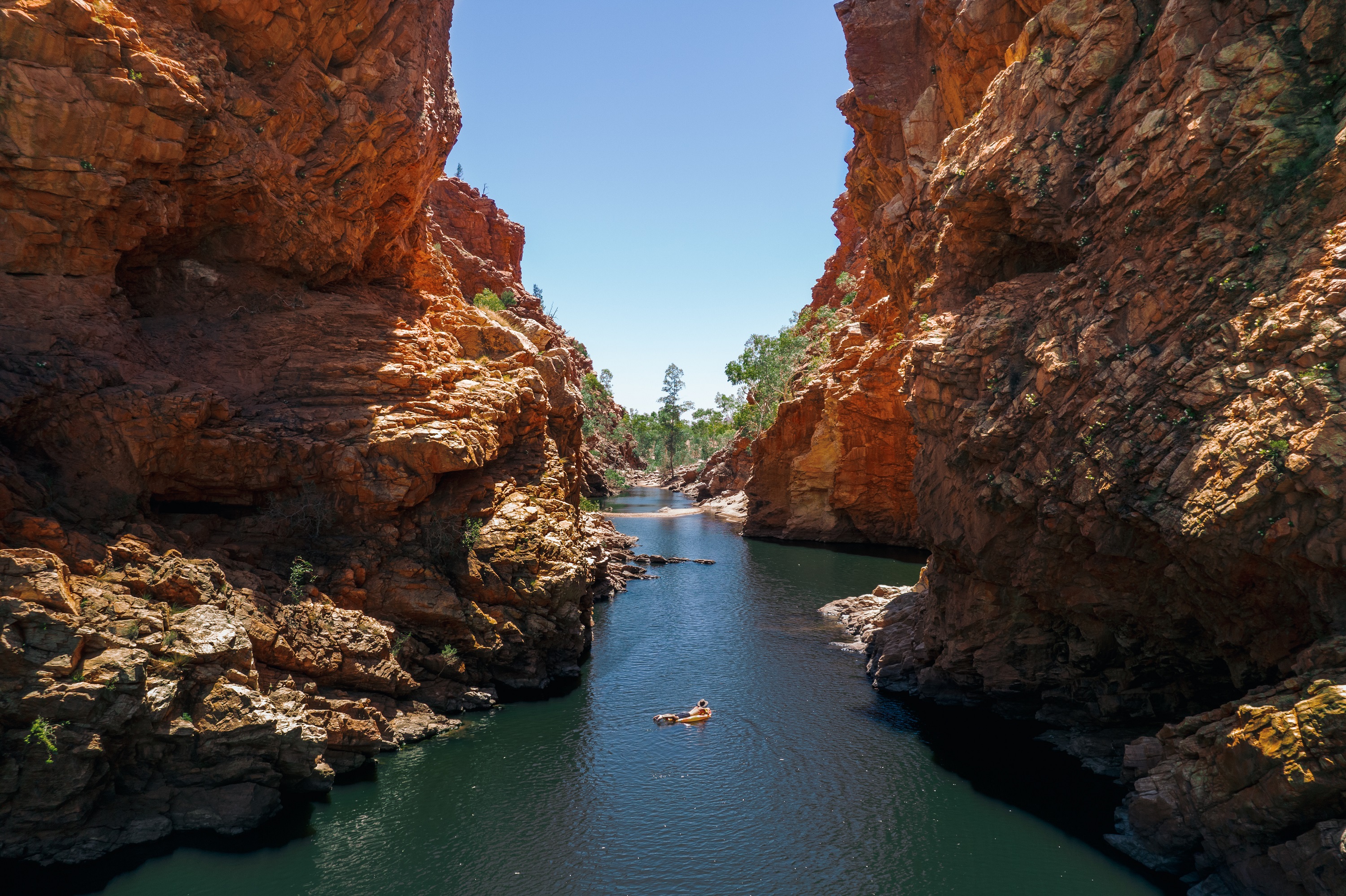1-Day West MacDonnell Ranges Tjoritja Tour from Alice Springs