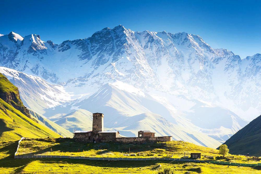 SPEDIZIONE DI TREKKING NELLO SVANETI: UN VIAGGIO ATTRAVERSO IL MAESTOSO CAUCASO DELLA GEORGIA