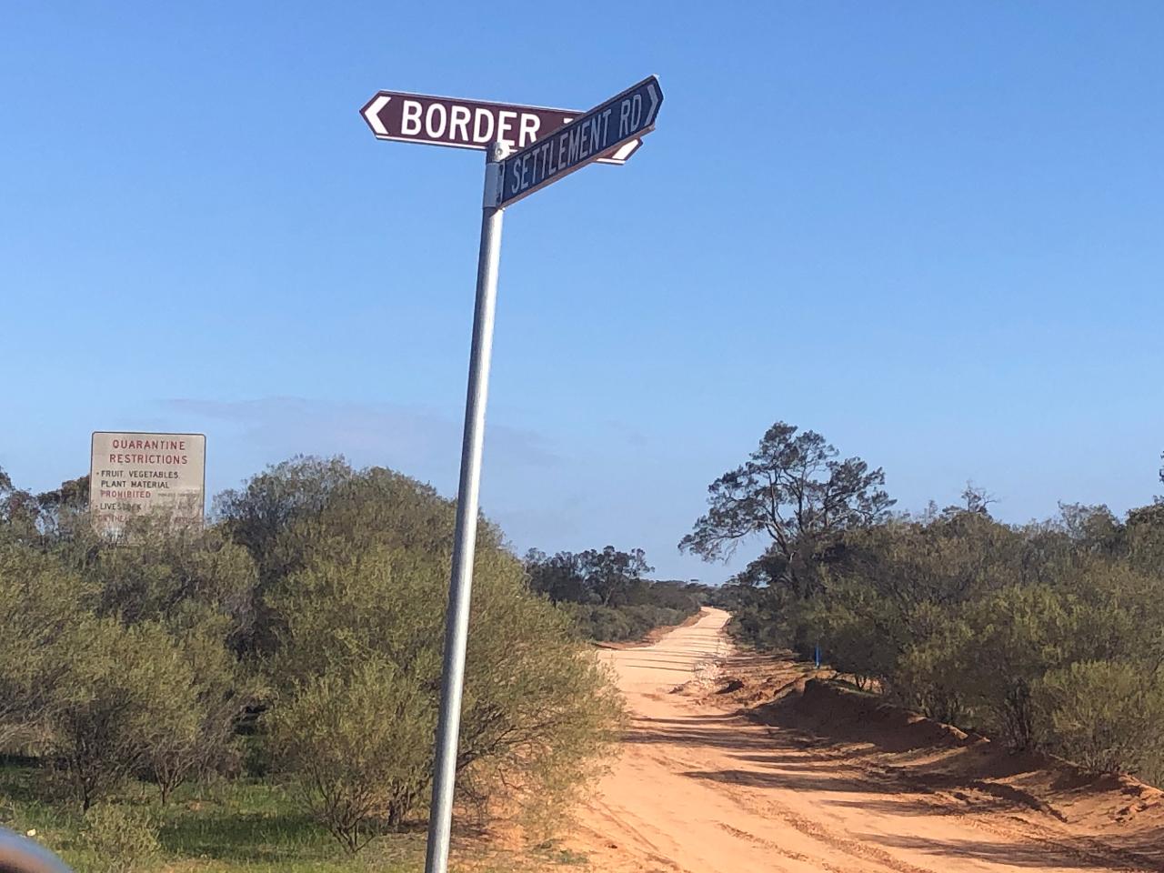 Vic/SA Border Track 4 day Tag-Along Adventure Tour - Turers - Australia