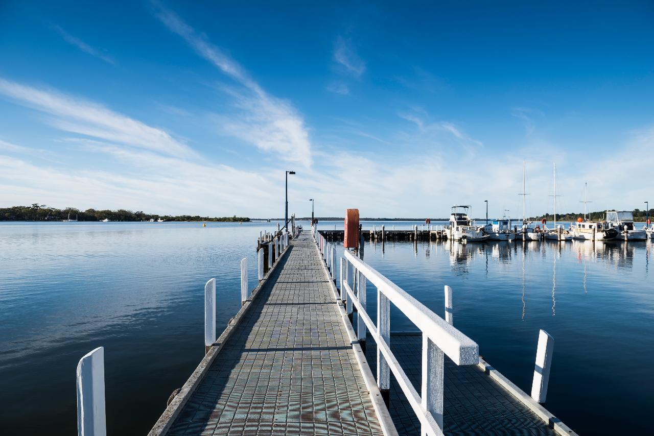 1hr Cruise around Paynesville & The Canals 