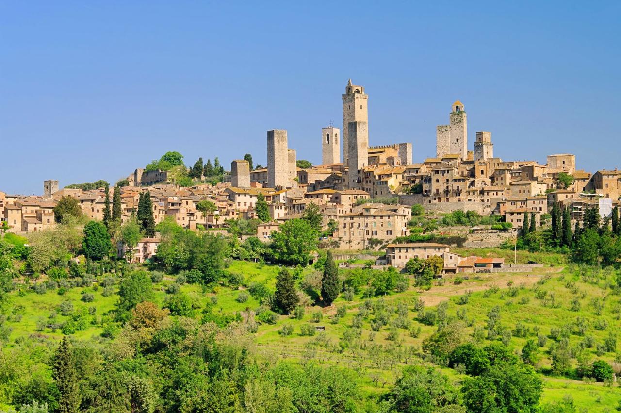 PI - San Gimignano and Winery Experience with Light Lunch from Pisa