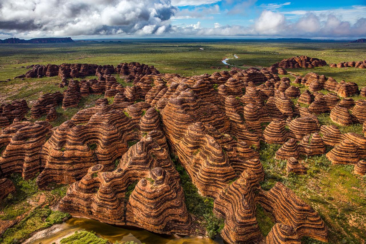 BUNGLE BUNGLES / WOLFE CREEK METEORITE CRATER Ex Halls Creek