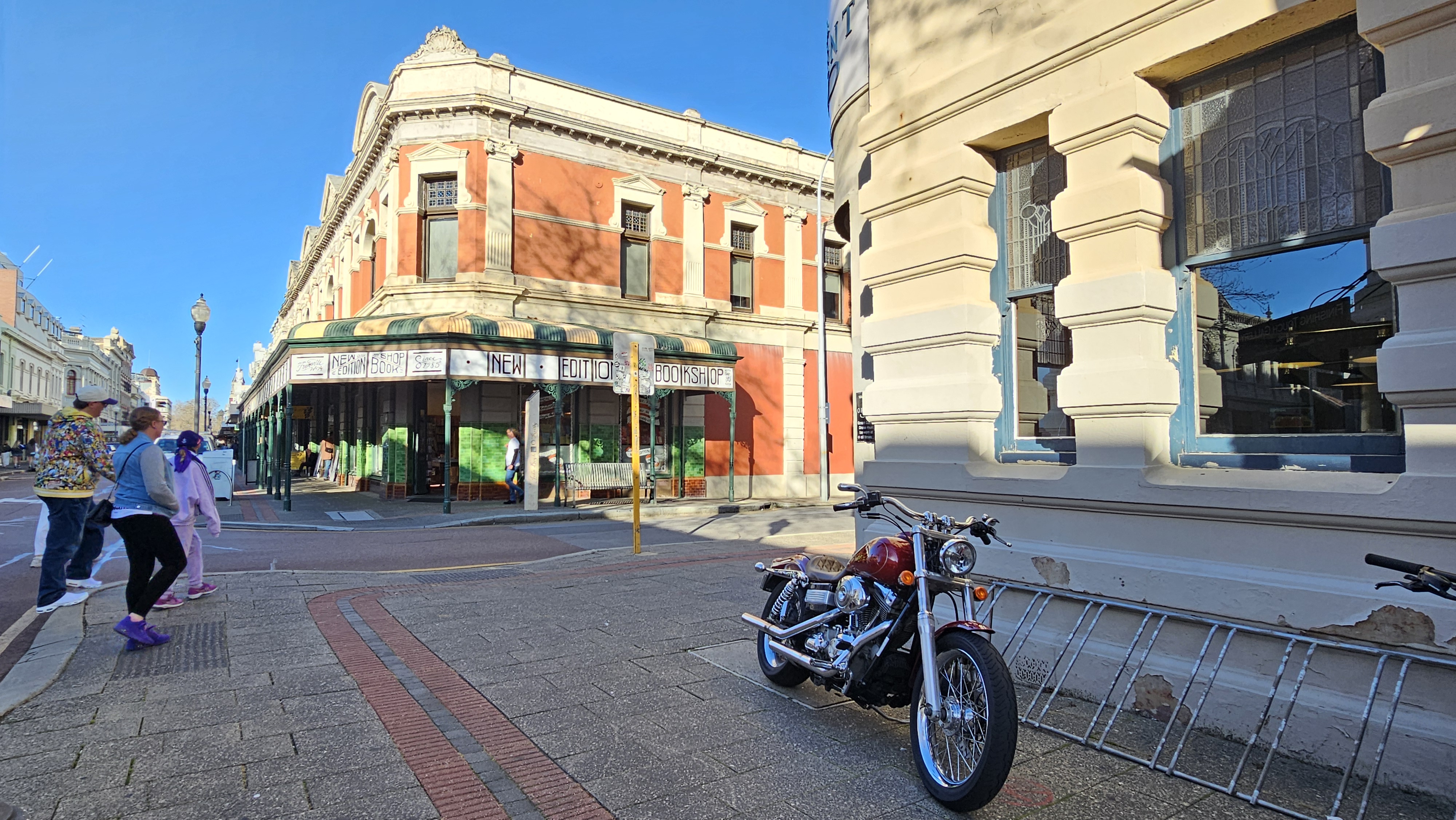 Premium Jumping Crocodile Tour & Litchfield National Park, 4WD 4-6 guests only, with lunch