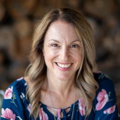 Jodie Benveniste | Workshop | Get Lost in the Romance. Then find Yourself | Years 7 - 10