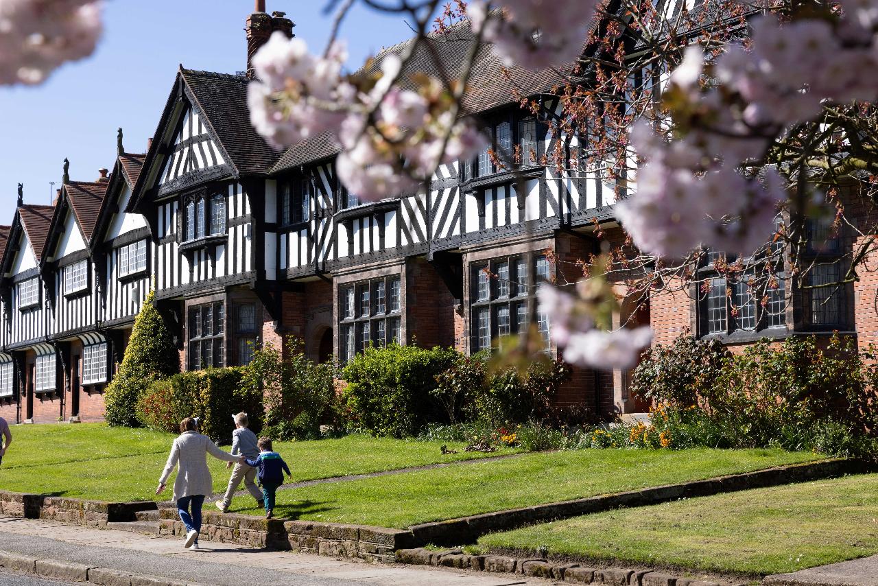  LIVERPOOL & PORT SUNLIGHT PANORAMIC  SHORE EXCURSION- Half Day-Small Groups - Maximum 15
