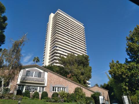Sierra_Towers_Beverly_Hills_2