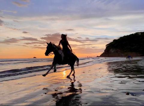 Sunset Beach Horseback Ride | San Juan del Sur | Nicaragua