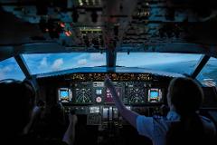 'Aviation Enthusiast' 90 Minute Experience - 737 Flight Simulator