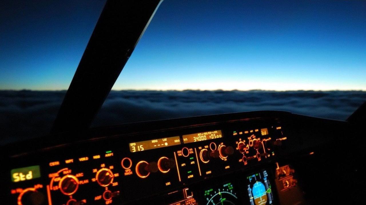 737 Flight Simulator 'Night & Day' 45 Minute Experience