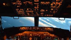 737 Flight Simulator 'High Speed' 30 Minute Experience