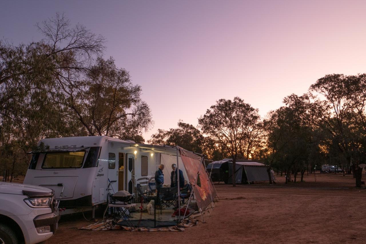 Lightning Ridge Camping