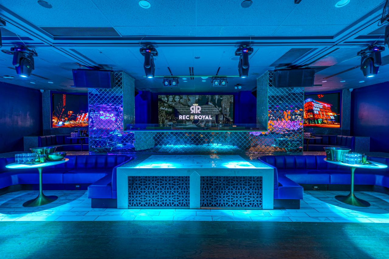  Royal Nightclub  (9pm-10:30pm/up to 100 Guests)