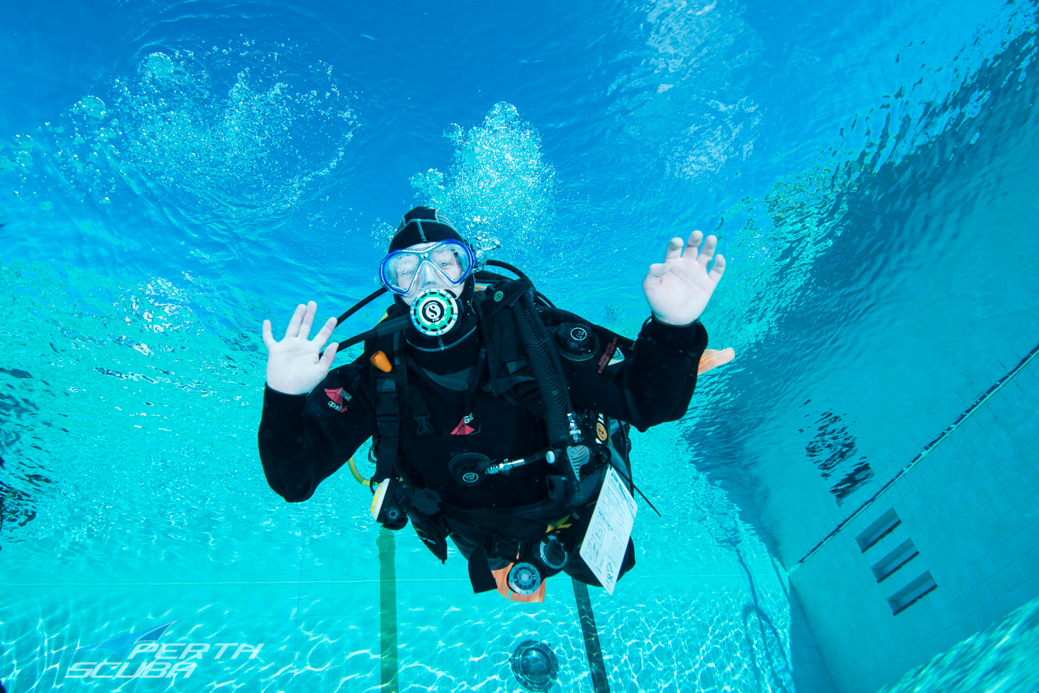 Discover Scuba Diving at Perth beach or pool