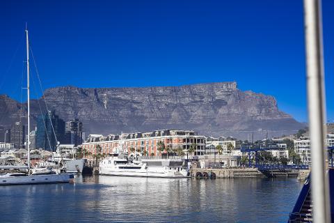 Pre-Booked Robben Island, Bo-kaap and Table Mountain Tour