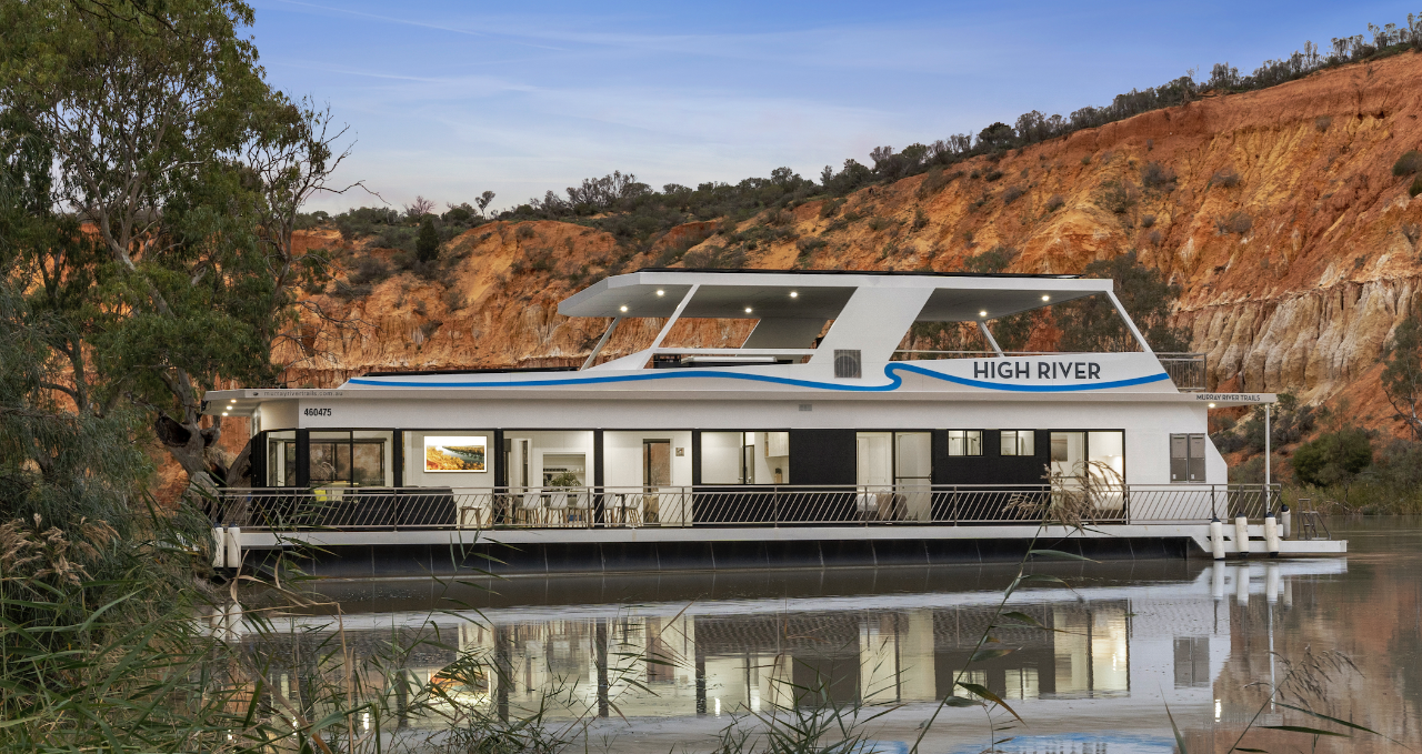 Australian Geographic Murray River Luxury Houseboat Safari - A Wildlife Adventure on Water, SA