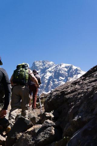  Andes Day Volcano  8K  - Cajon del Maipo from Santiago