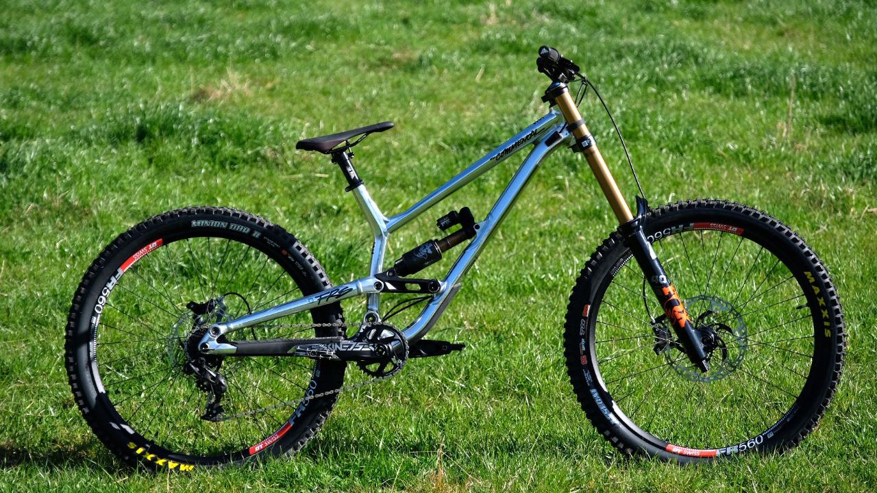 Bike Rental - Commencal FRS (Medium)