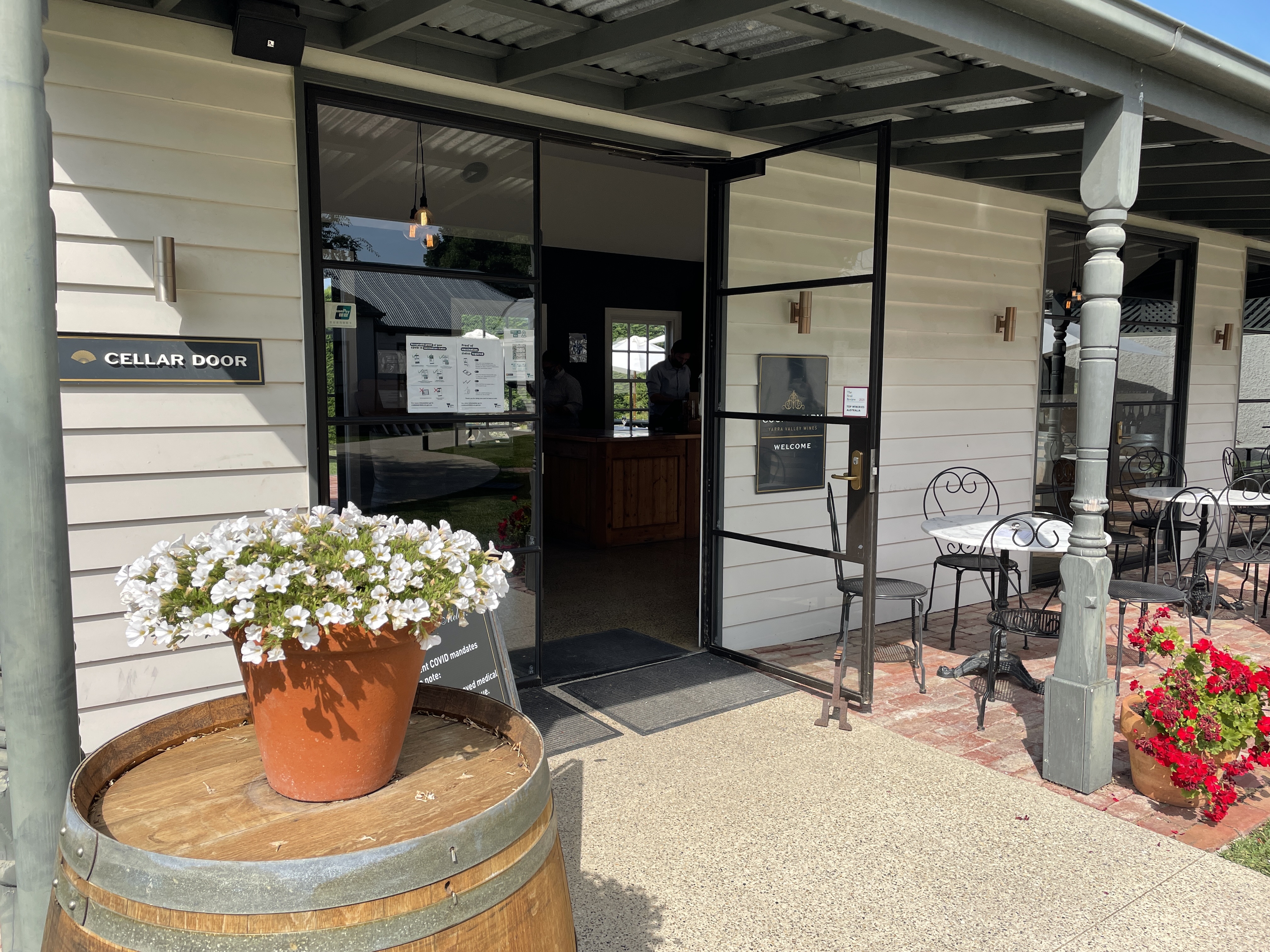 Yarra Valley Safari: Wildlife, Wine and Indulgence