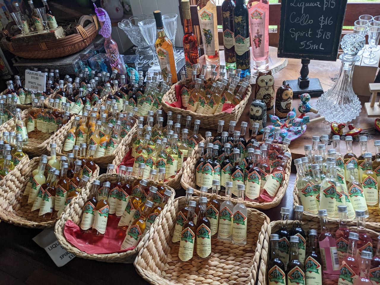 Mt Tamborine Winery Tour with Paint & Sip To Do Brisbane Reservations