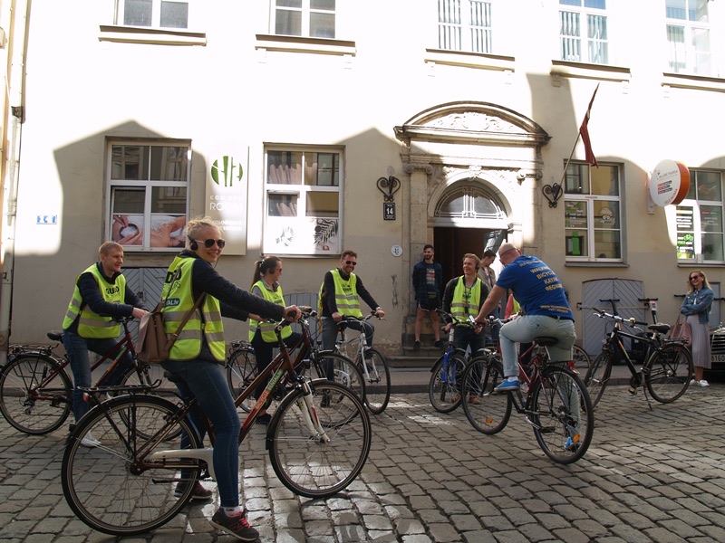 Riga Highlights Bike tour ( GERMAN )