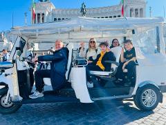 Rome: Tuk Tuk 3hr Guided Tour in the city center 