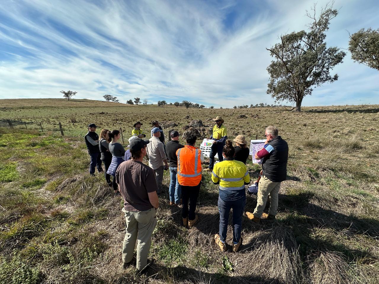 Exploring the Tasmanides: outcrop to ore. ‘Outcrops of the Macquarie Arc’