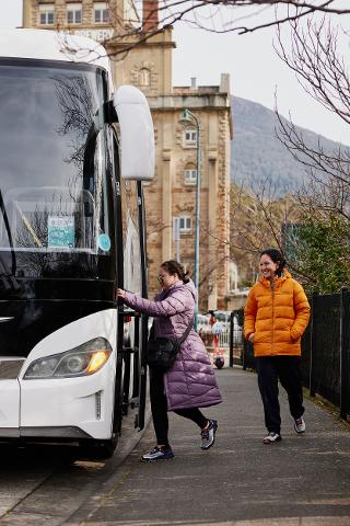 ホバート プレミアツアー (Gray Line / 787)