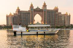 Palm West Iconic Cruise (Sharing Boat)