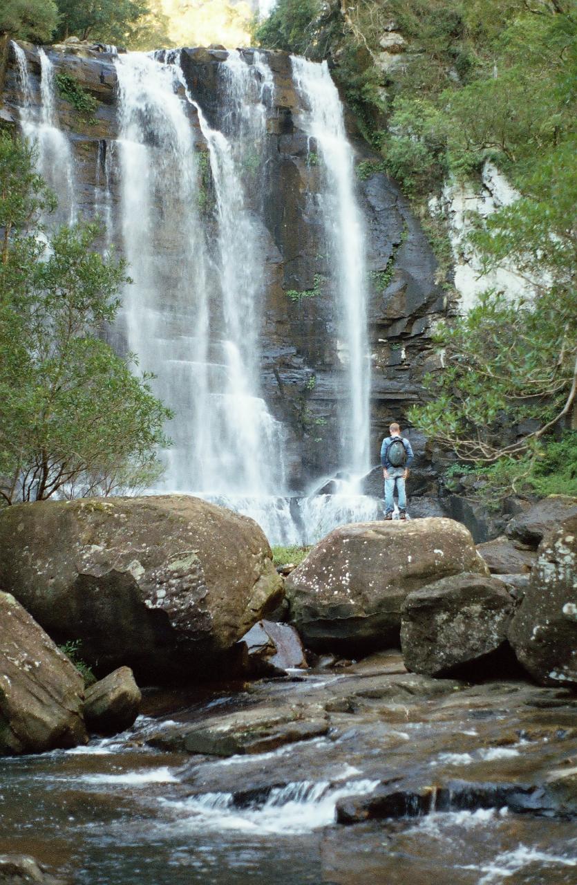 Explore the Kangaroo Valley area - Full Day Guided Bushwalking Tour 