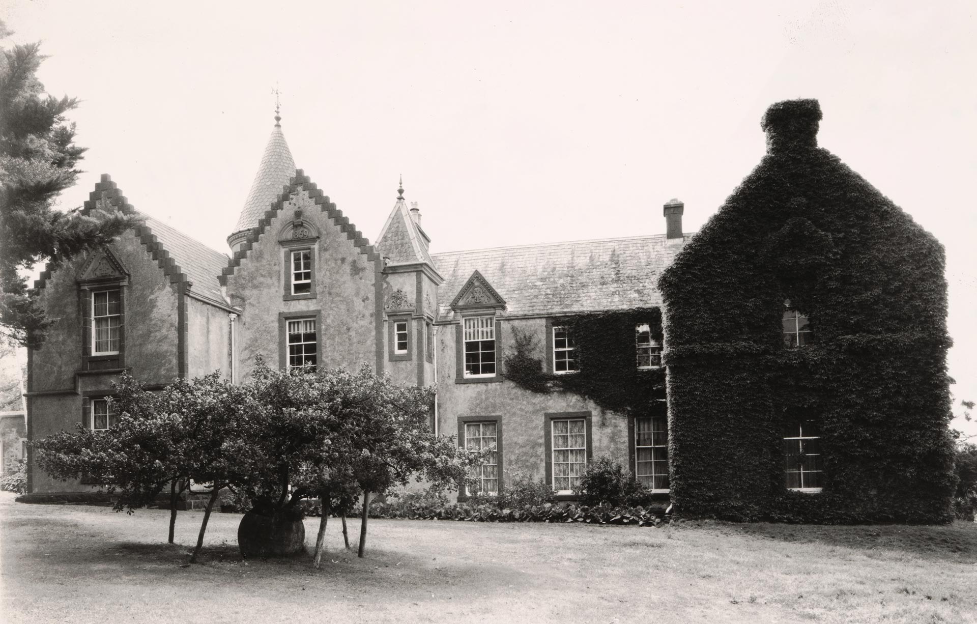 Every Wednesday - Ground Floor Tour of Overnewton Castle