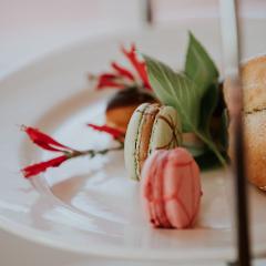 Sunday Traditional High Tea with Full Tour - Adult