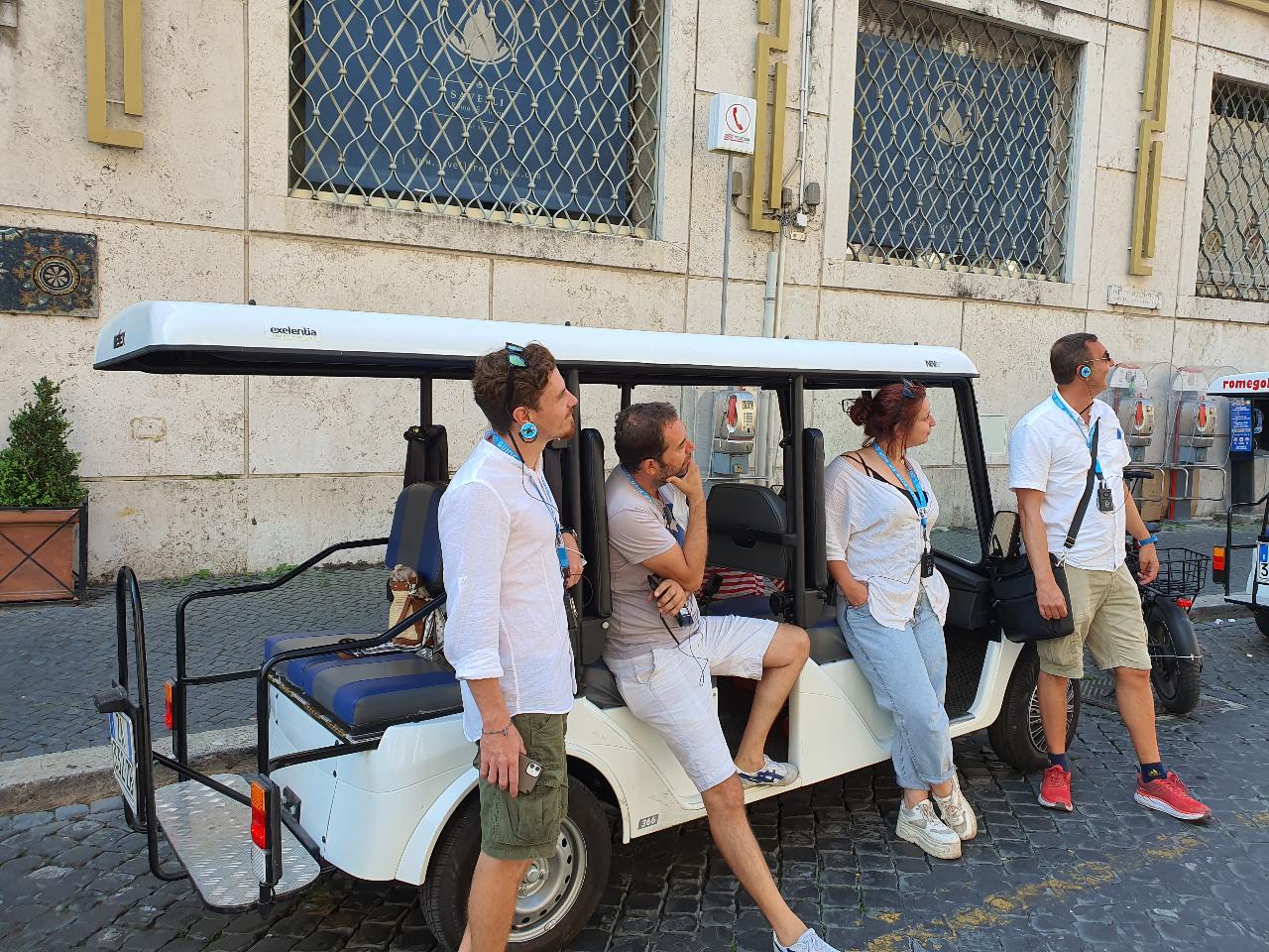 Rome in a Day in 3.5 hours by Golf Cart & Gelato