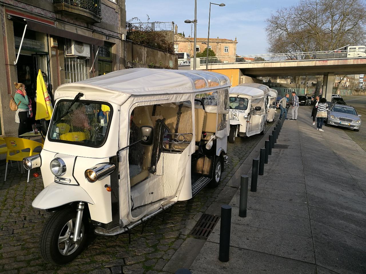 COMBO: Tuk Tuk Porto City Tour + Port Wine Cellar Guided Tour w/ tastings