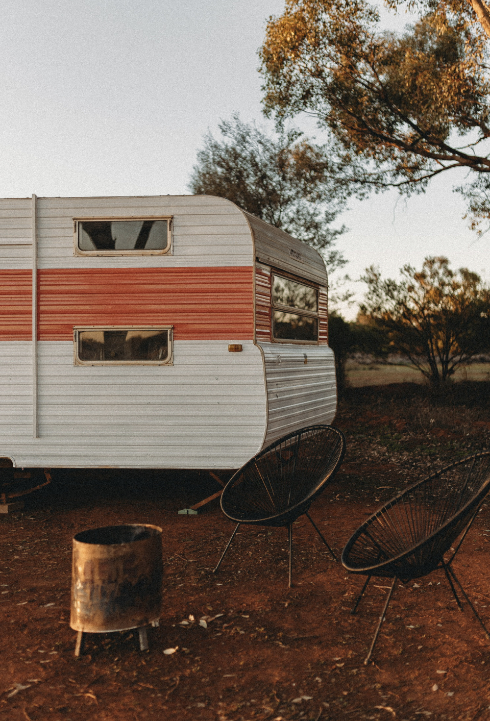 Glamping "Wildflower" Retro Van