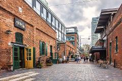 Toronto's Distillery District: City Exploration Game NML