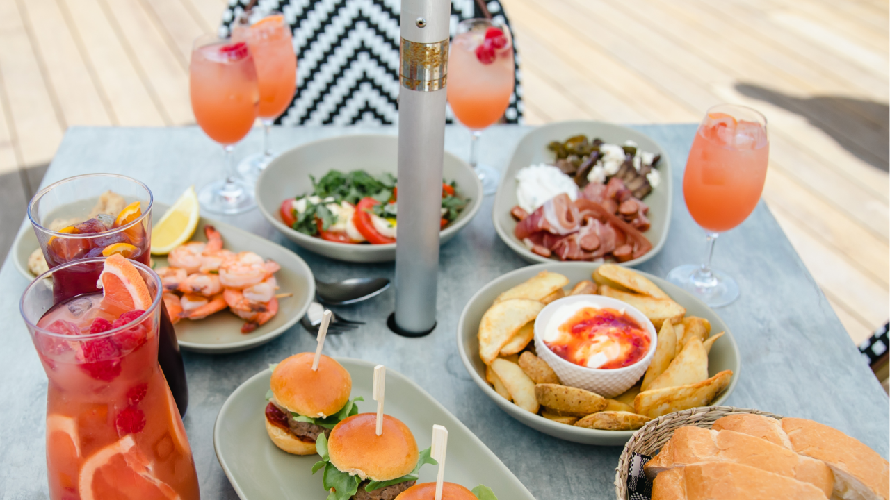 Bottomless Brunch + Candle Making Package
