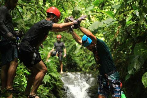 57Canyoning_Waterfall_Rappeling_CostaRica