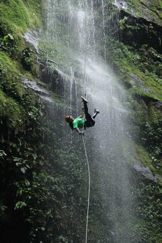 65Canyoning_Waterfall_Rappeling_CostaRica