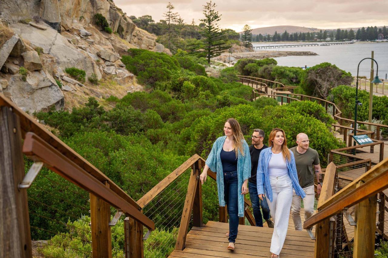 Walking Tour of Granite Island