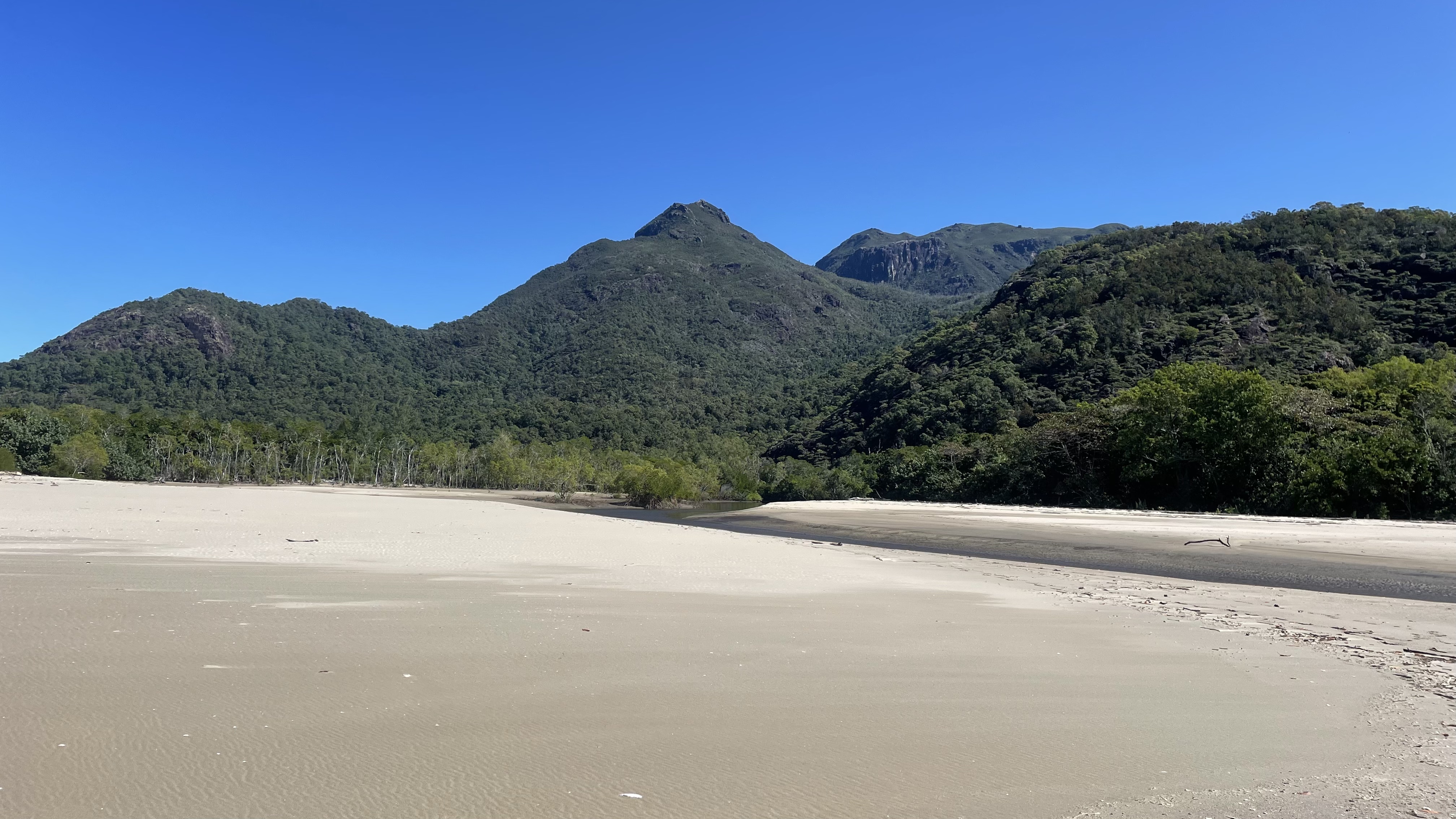 Sightseeing and Sunset tour Hinchinbrook Island