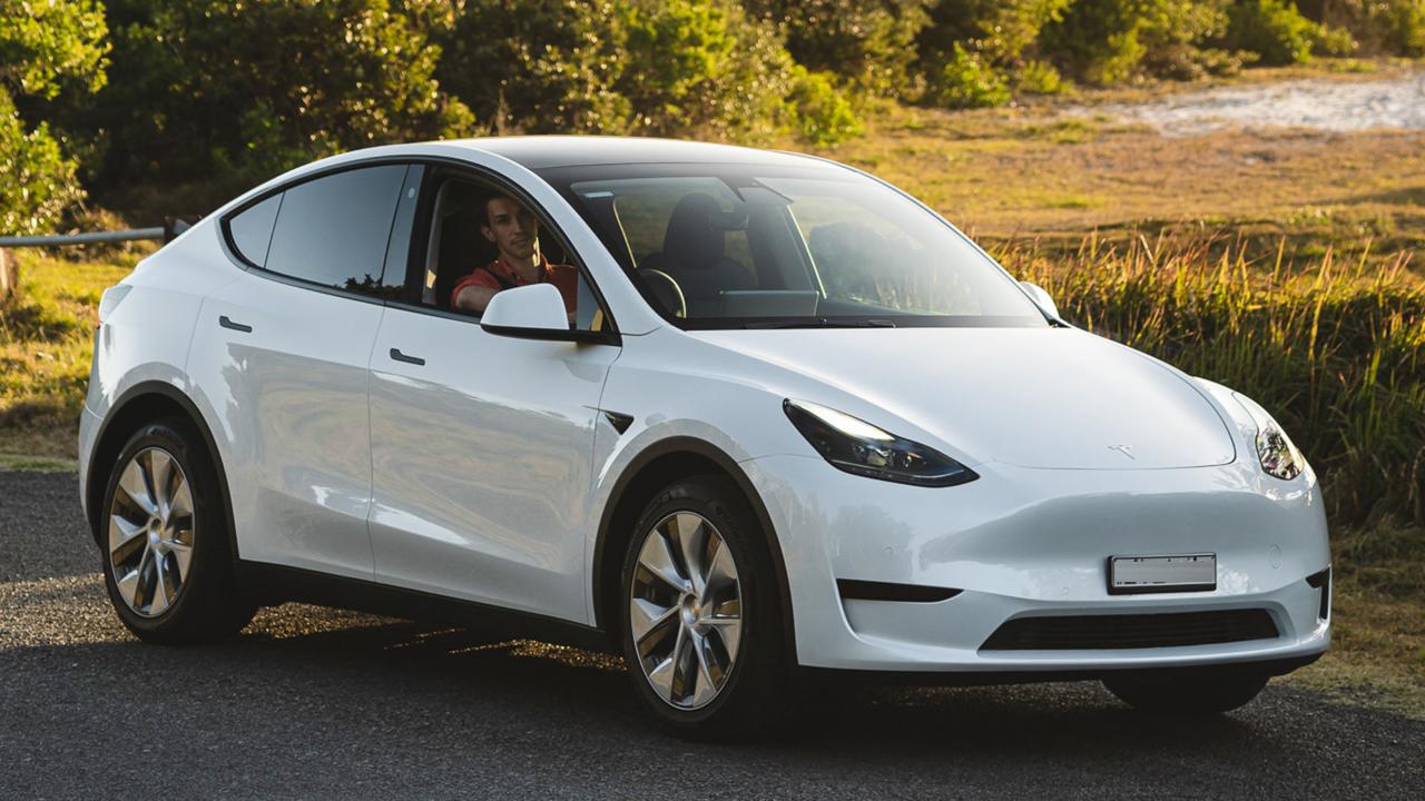 BookEasy - Private Tesla Transfer (BookEasy-BAL-BY)