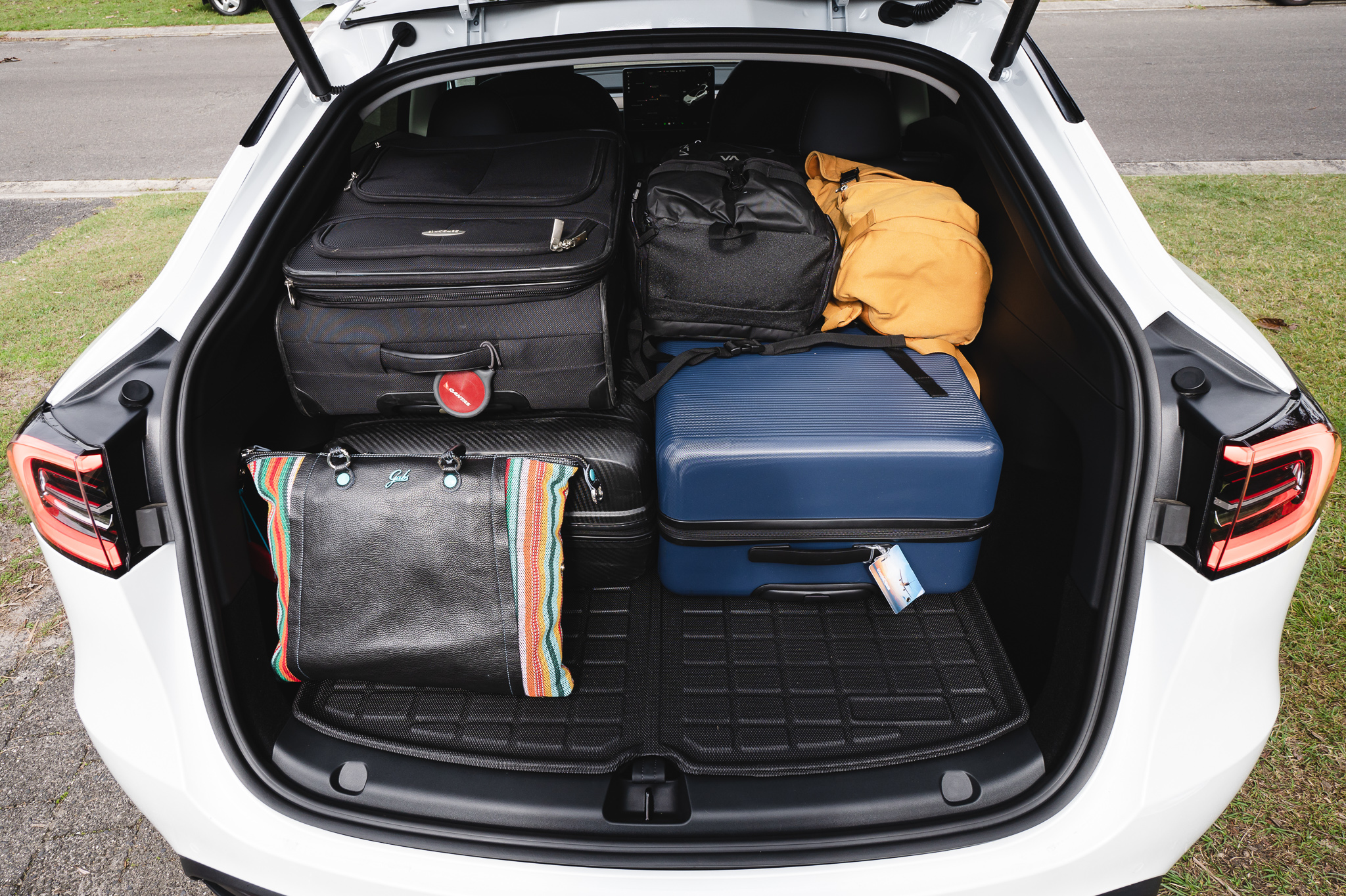 Private Tesla Transfer (BY-BAL)