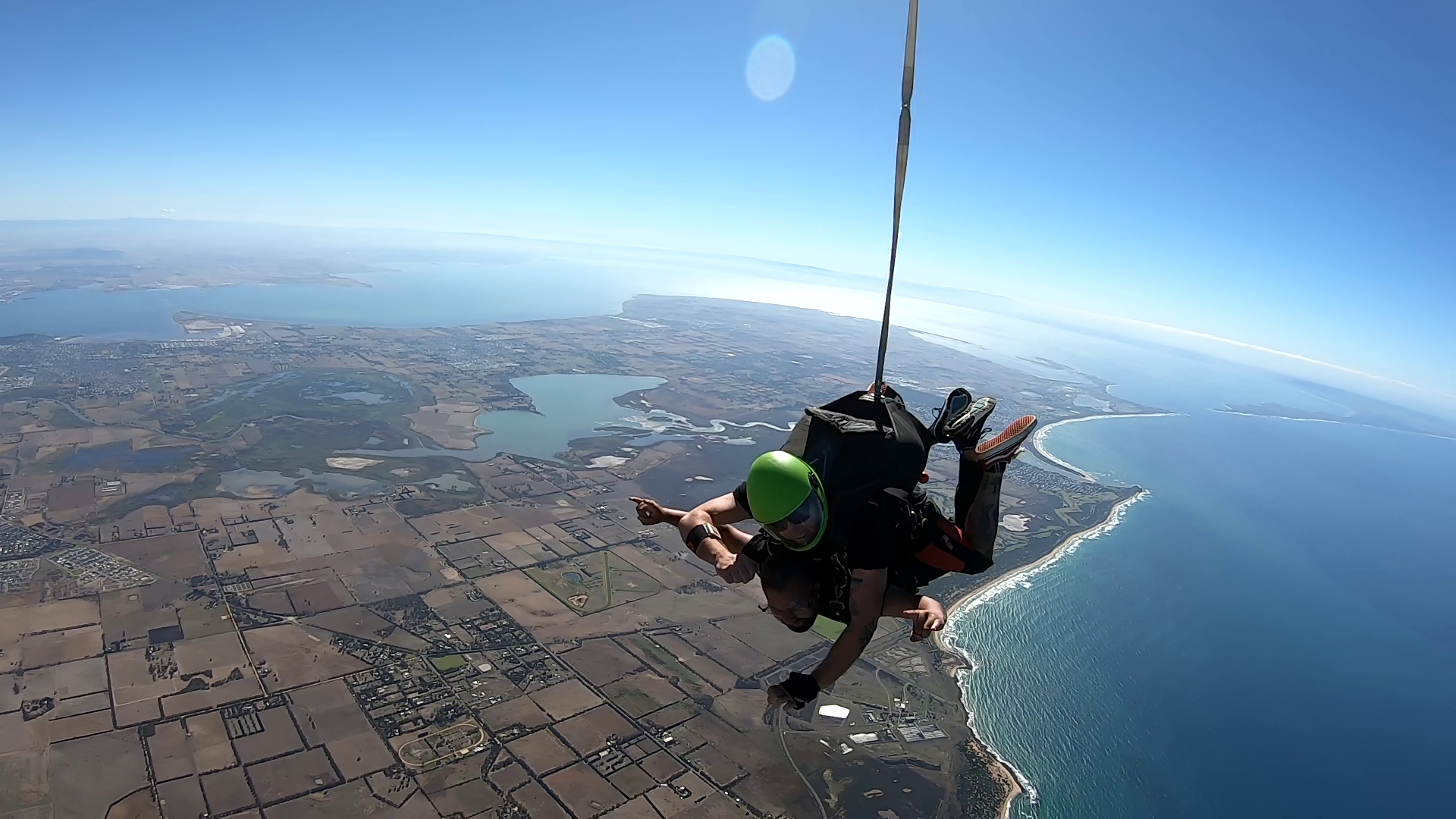 Tandem skydive up to 15,000ft Midweek