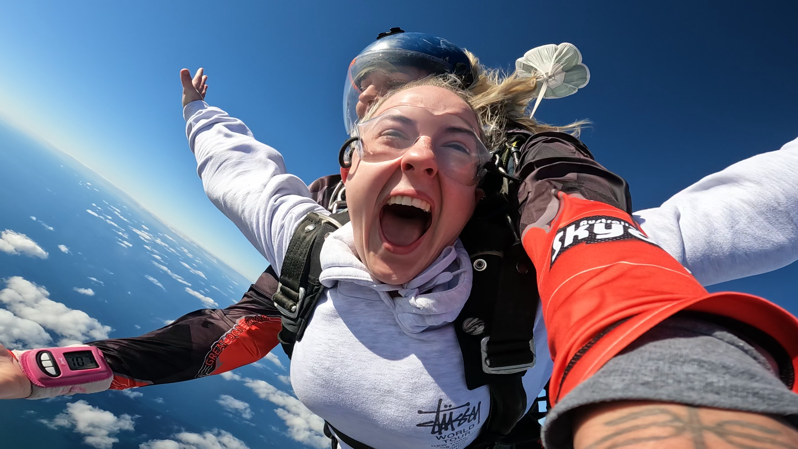 Tandem skydive up to 15,000ft Midweek