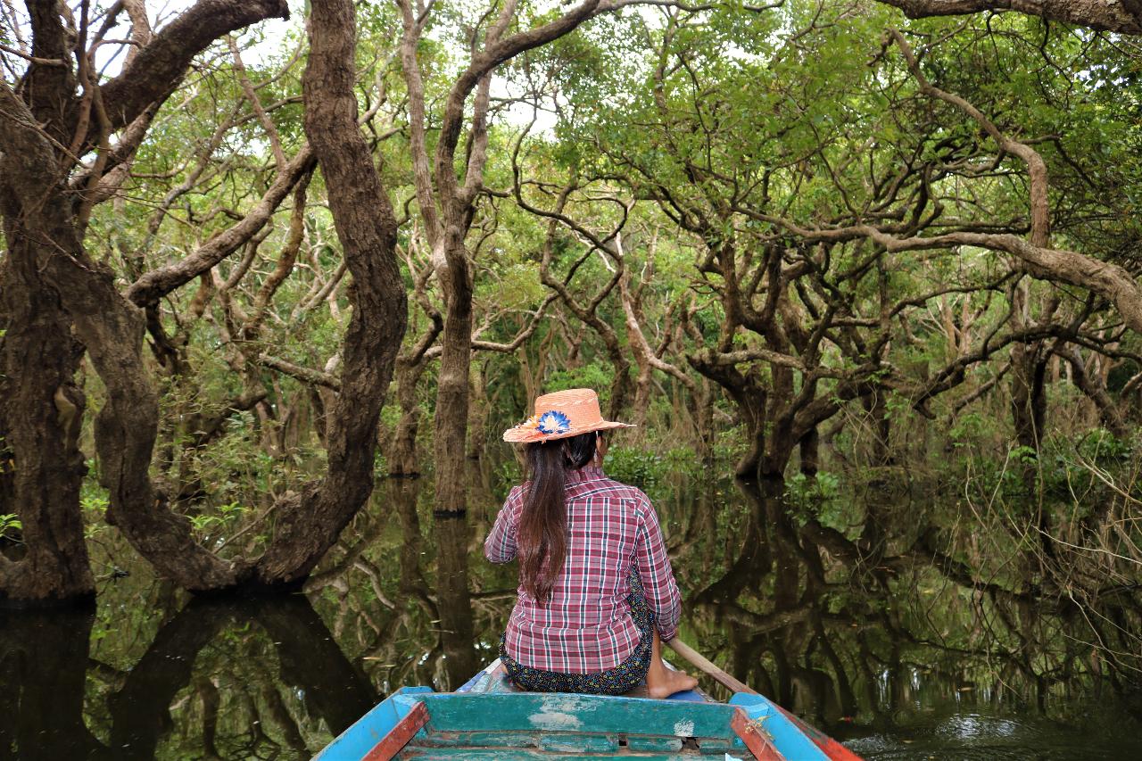 Tonle Sap Fishing Village & Flooded Forest - Small Group