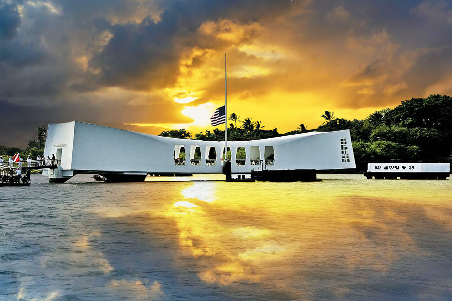 Pearl Harbor Tour 4 – Luxury Arizona Memorial and Honolulu City Tour